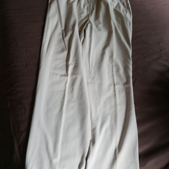 Women's Dress Pant. Wide legged, pockets, double belt loops. - Picture 6 of 6